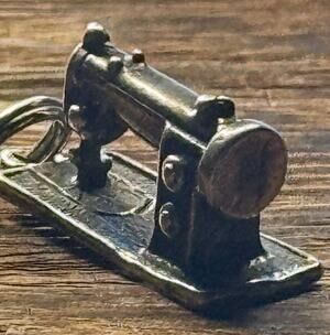 Vintage Sterling Silver 3D Detailed Sewing Machine 925 Charm